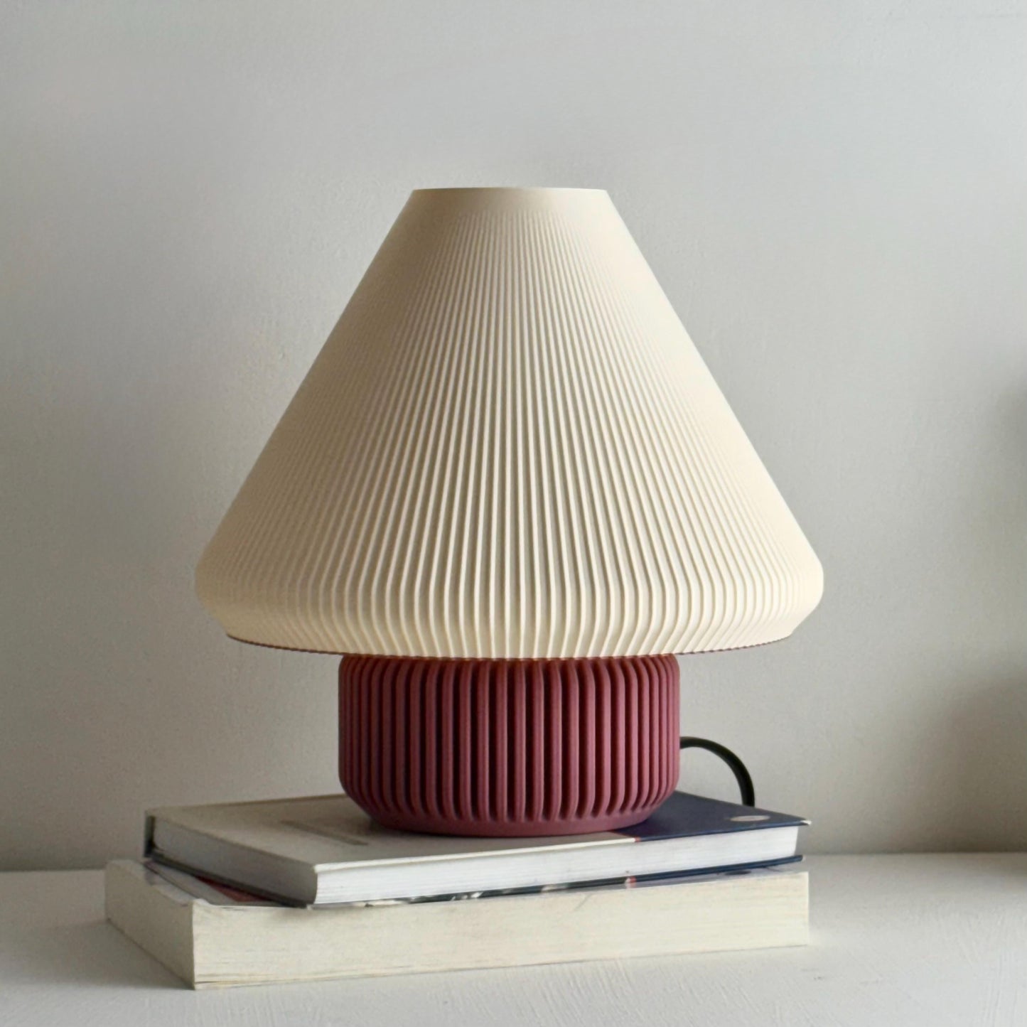 Minimalist Table Lamp with Warm Glow – Modern Bedside & Desk Lamp, Cozy Ambient Lighting, E26/E27 Bulb Holder